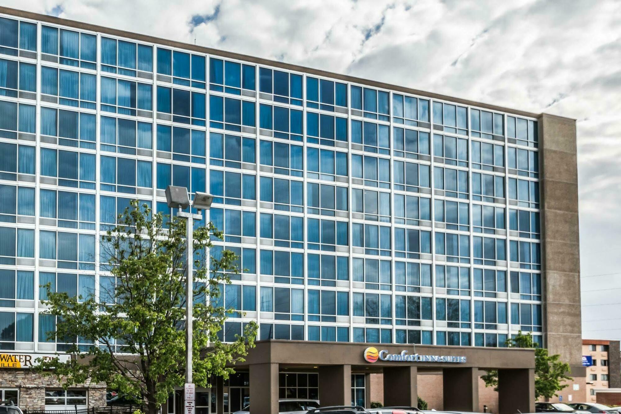 Comfort Inn & Suites Omaha Central Exterior foto